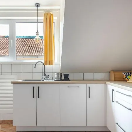 Old Town, Ideal For Workation / Leisurely Get-away Apartment