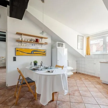 Old Town, Ideal For Workation / Leisurely Get-away Apartment *